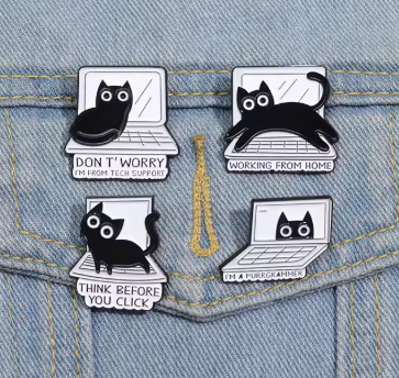 Enamel Badge "I AM A PROGRAMMER" - Computer Cat